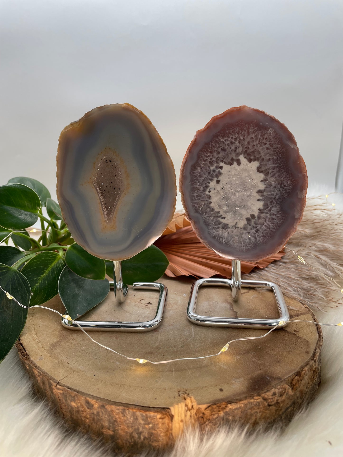 Achat Geode auf Metallständer